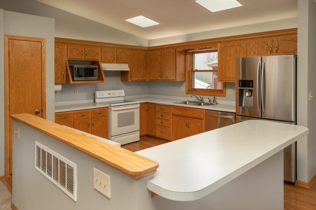851 Diamond Ridge Lane Northwest Rochester, MN 55901 - Photo 10 of 36 Gallery Image 10