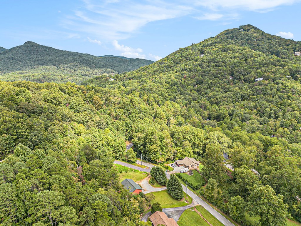 582 Polly Gap Road Clayton, GA 30525 - Photo 36 of 39 Gallery Image 36