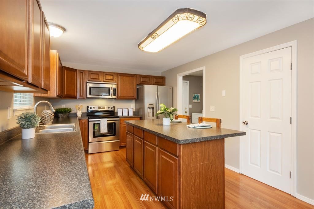 191 Northeast Larson Lake Road Belfair, WA 98528 - Photo 3 of 18 Gallery Image 3