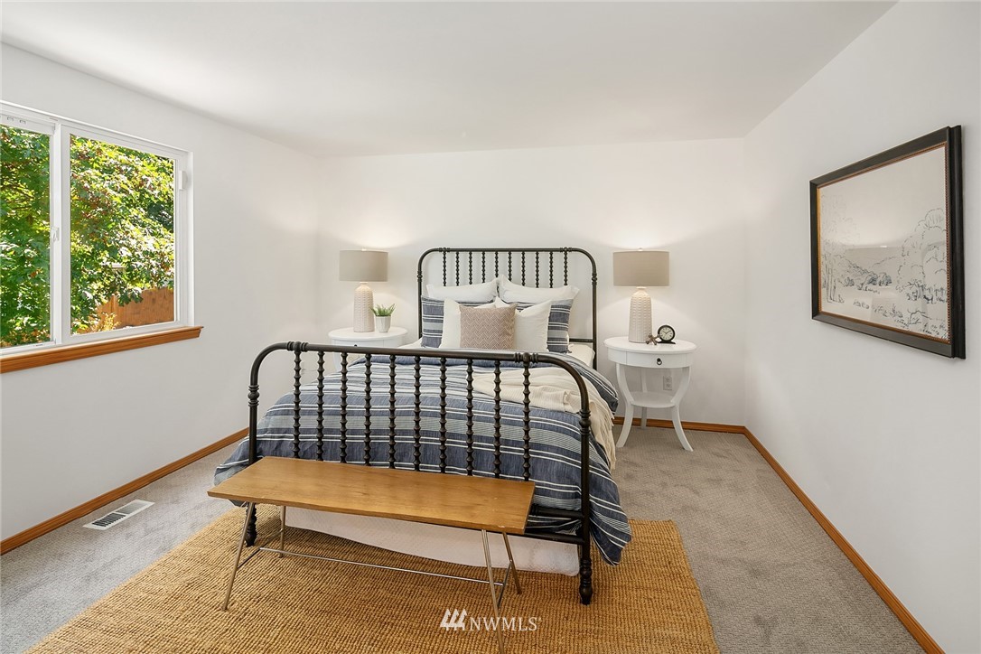 4226 Northeast 2nd Street Renton, WA 98059 - Photo 11 of 20 Gallery Image 11