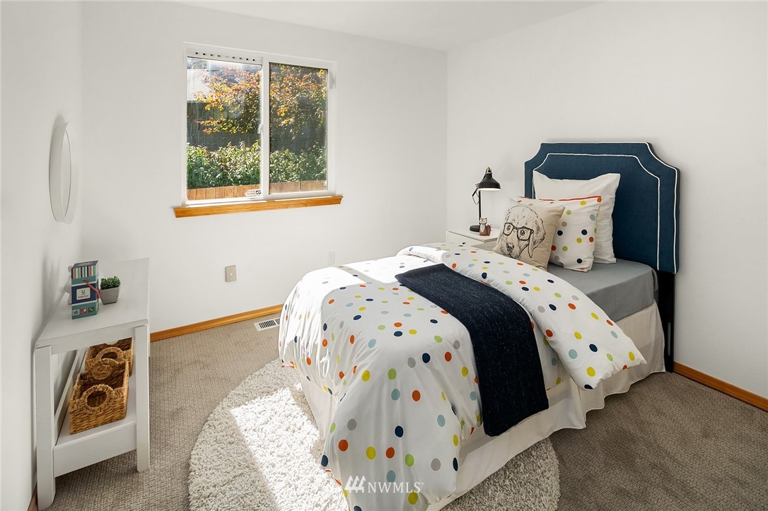 4226 Northeast 2nd Street Renton, WA 98059 - Photo 14 of 20 Gallery Image 14