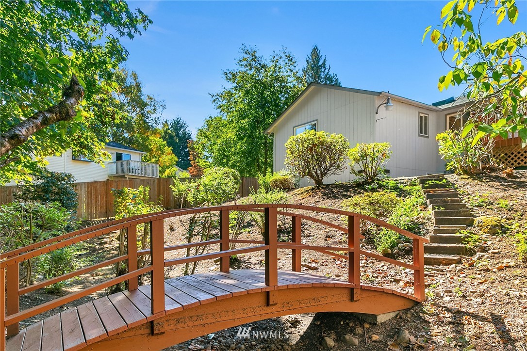 4226 Northeast 2nd Street Renton, WA 98059 - Photo 18 of 20 Gallery Image 18