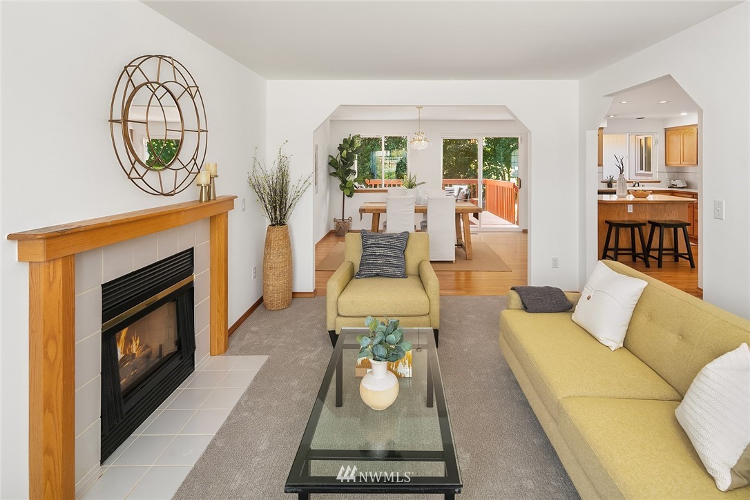 4226 Northeast 2nd Street Renton, WA 98059 - Photo 3 of 20 Gallery Image 3