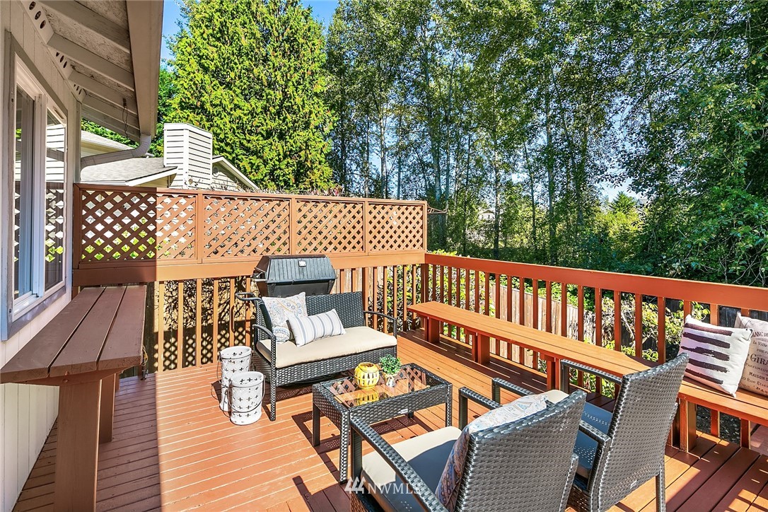 4226 Northeast 2nd Street Renton, WA 98059 - Photo 7 of 20 Gallery Image 7