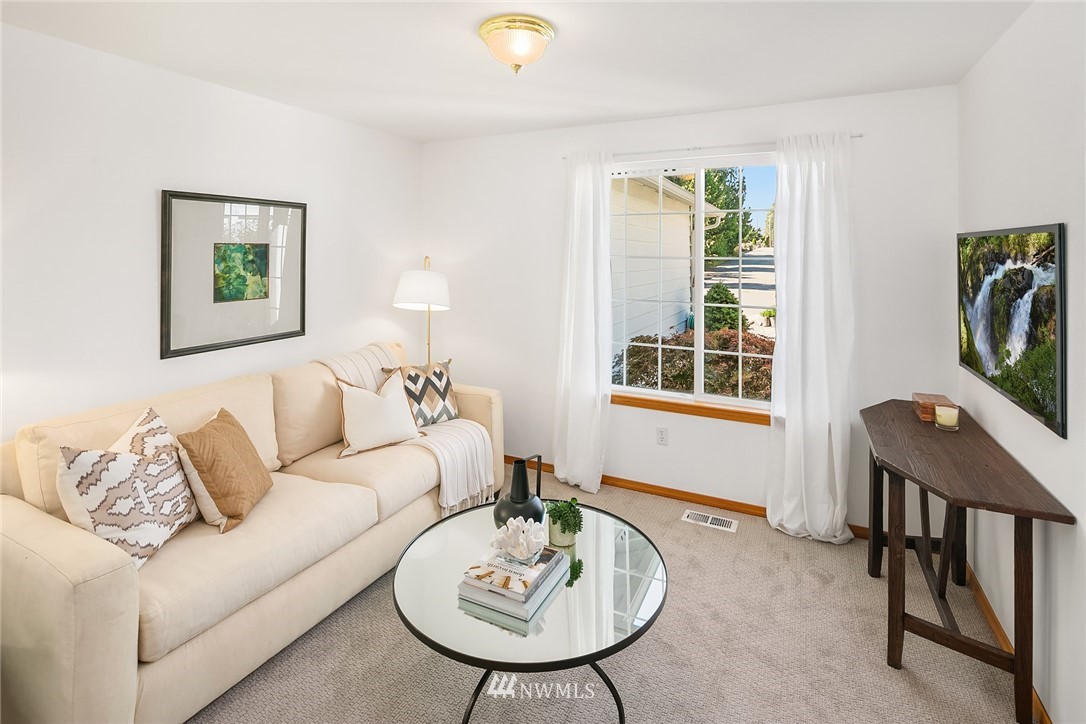 4226 Northeast 2nd Street Renton, WA 98059 - Photo 8 of 20 Gallery Image 8