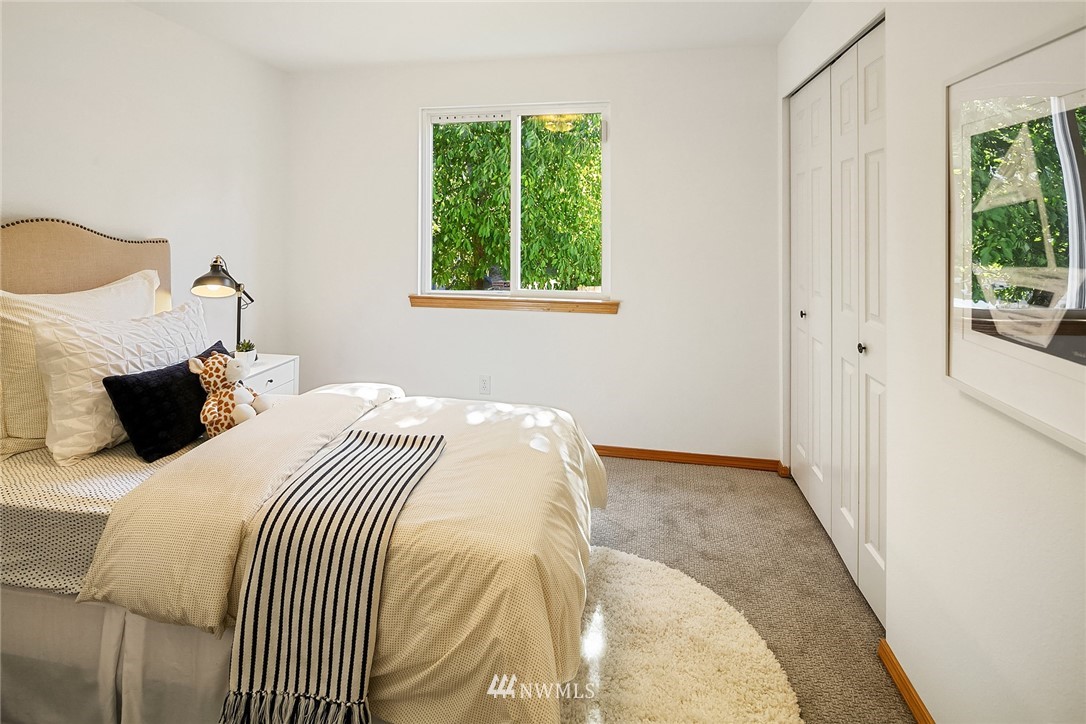 4226 Northeast 2nd Street Renton, WA 98059 - Photo 9 of 20 Gallery Image 9