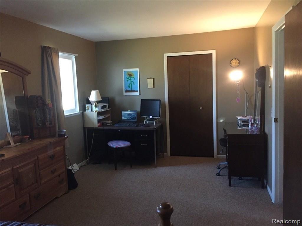 1829 Gray Road Howell, MI 48843 - Photo 9 of 10 1829 MB 2.jpg