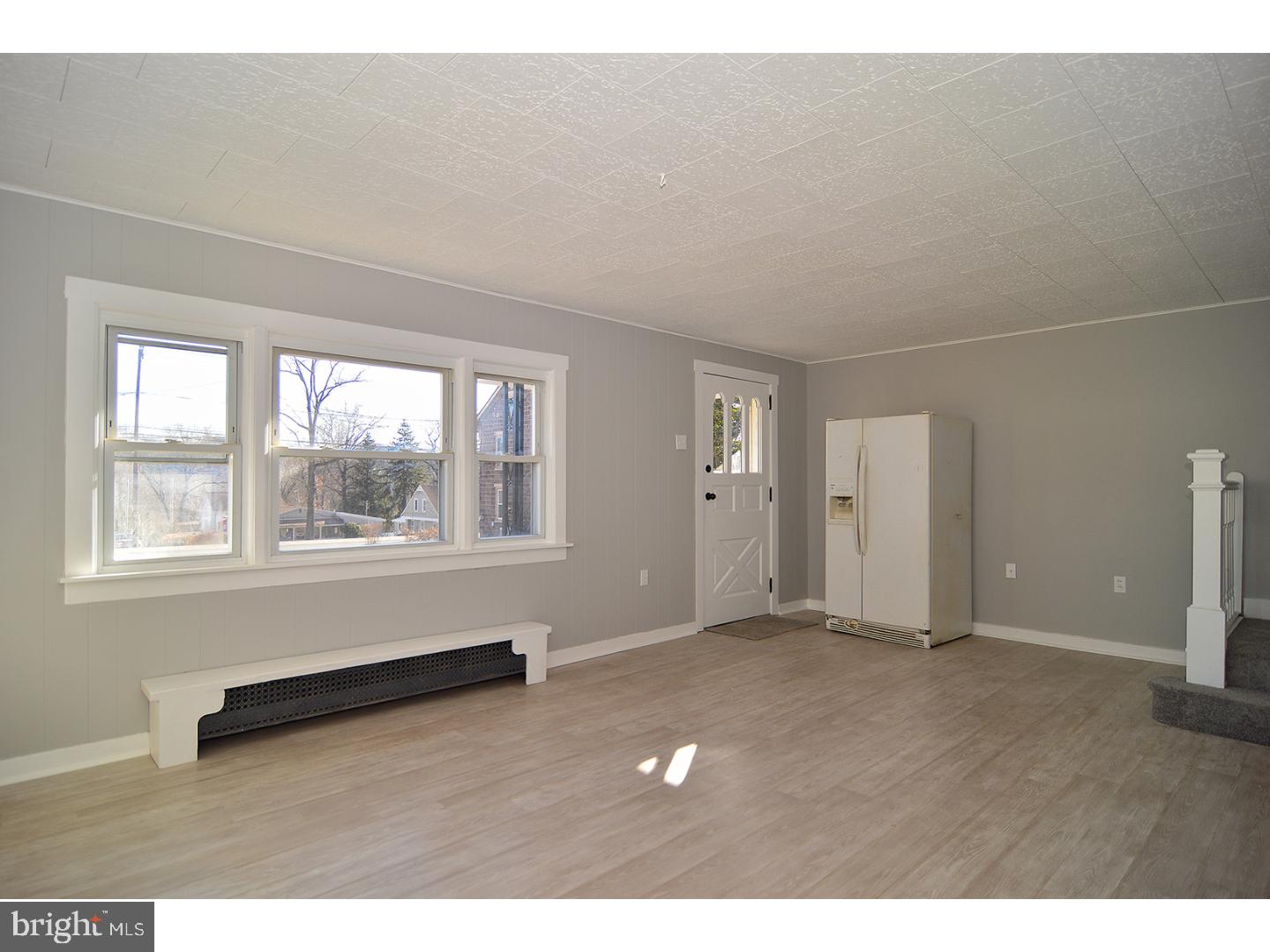 923 Morgantown Road Shillington, PA 19607 - Photo 3 of 25 Living Room
