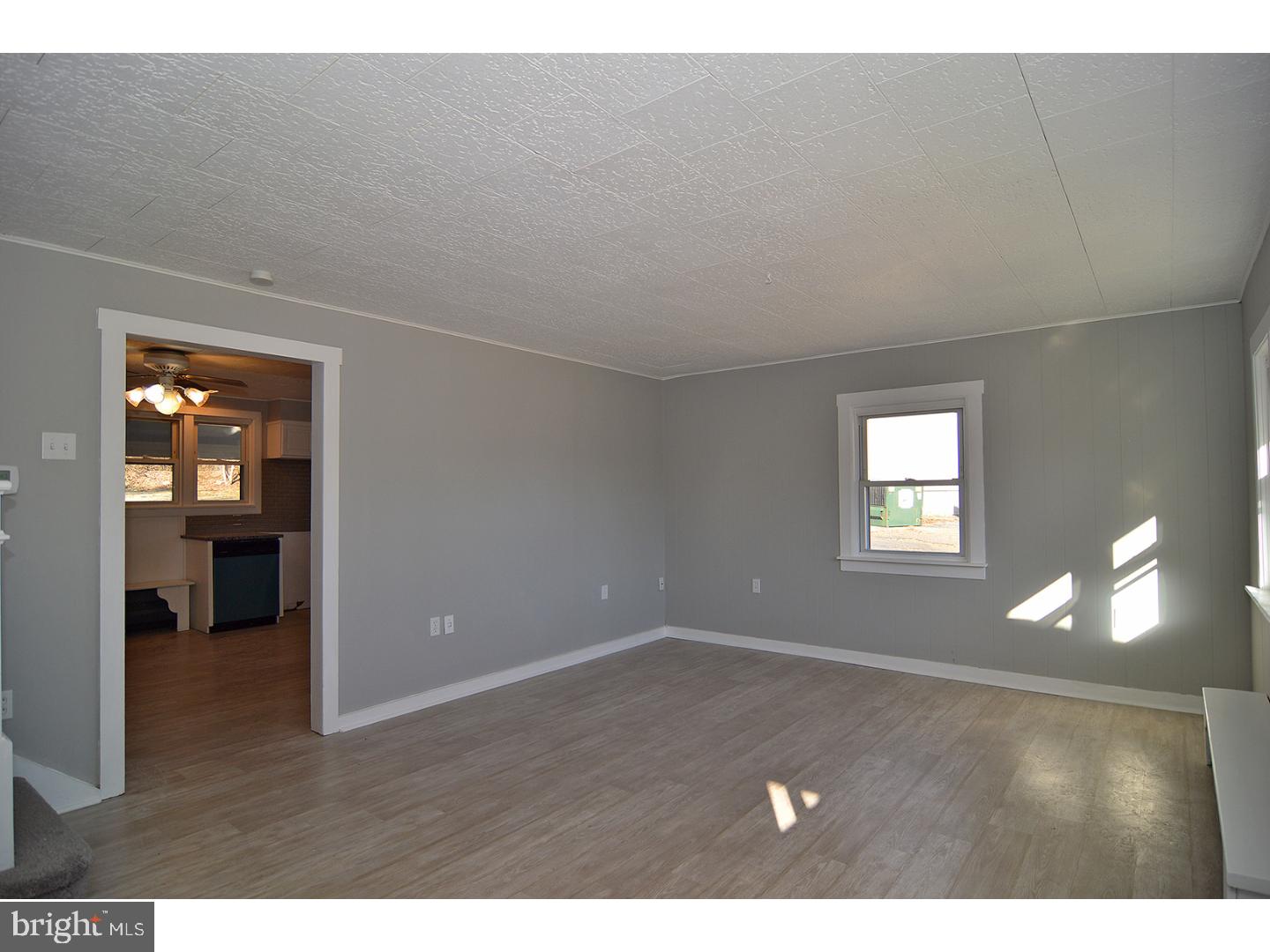 923 Morgantown Road Shillington, PA 19607 - Photo 5 of 25 Living Room