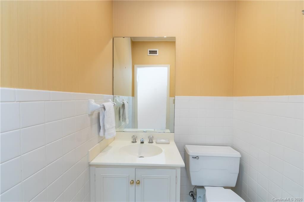 864 Cherokee Road Charlotte, NC 28207 - Photo 23 of 36 Gallery Image 23