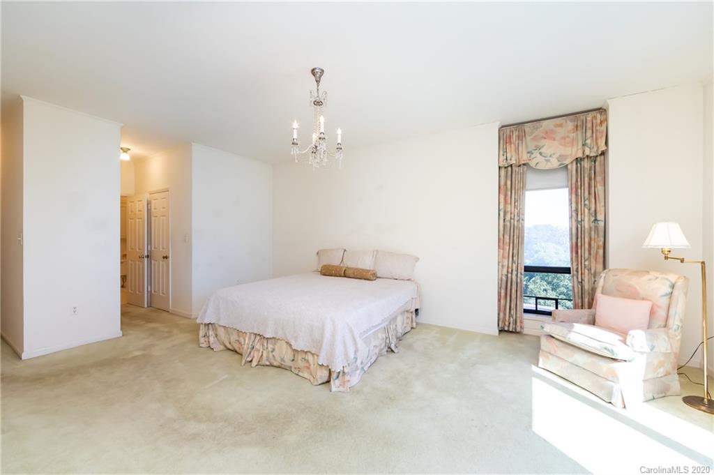 864 Cherokee Road Charlotte, NC 28207 - Photo 24 of 36 Gallery Image 24