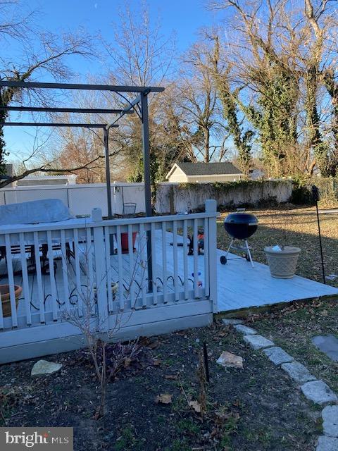 7 West Laurel Road Stratford, NJ 08084 - Photo 8 of 38