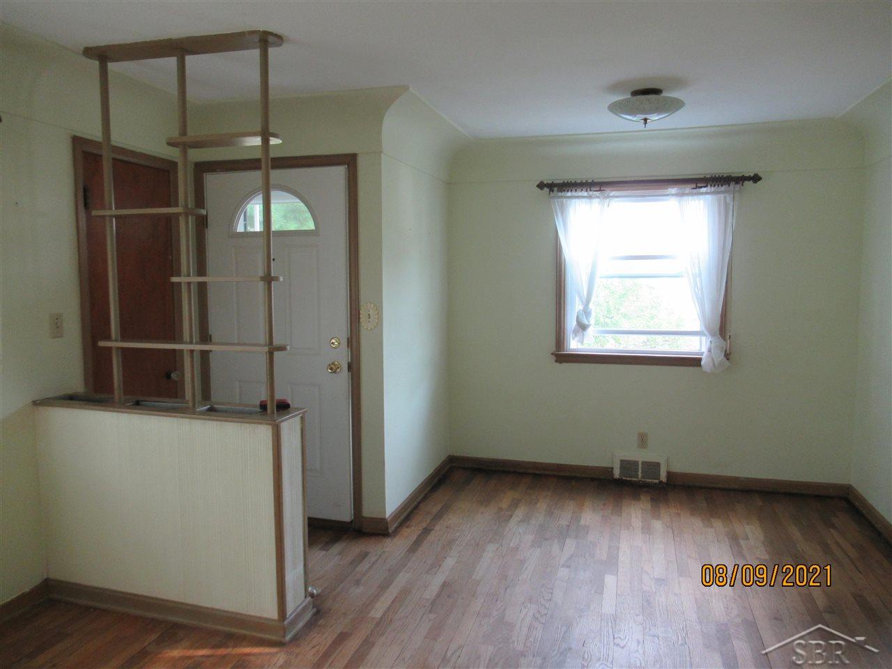 4288 Lauer Road Saginaw, MI 48603 - Photo 5 of 21 50051328-4.JPG