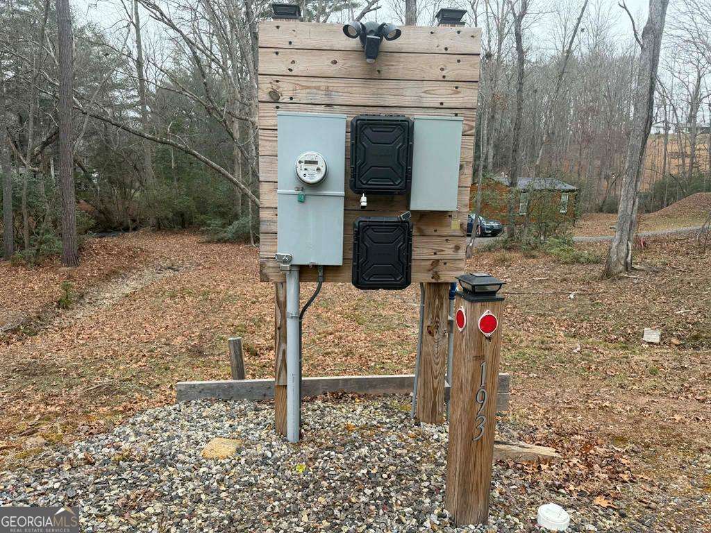 193 Opossum Road, Unit 61 Blairsville, GA 30512 - Photo 15 of 25 a utility room with dryer and washer