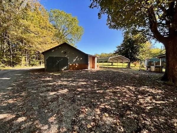 $350,000 | 140 Spivey Lane, Gainesboro, TN 38562