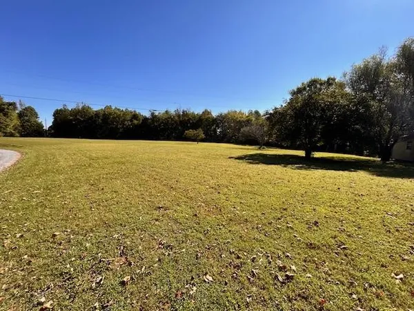 $350,000 | 140 Spivey Lane, Gainesboro, TN 38562