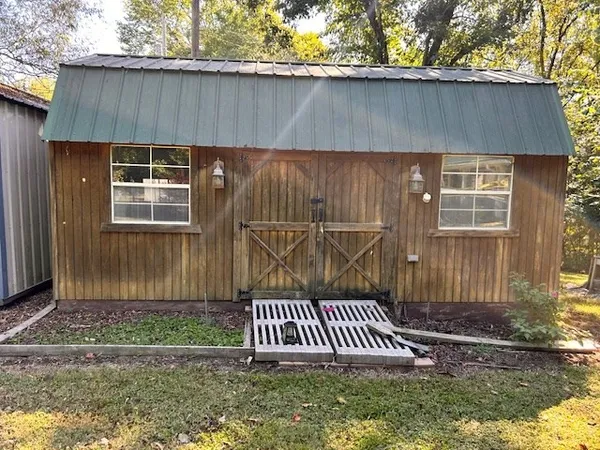 $350,000 | 140 Spivey Lane, Gainesboro, TN 38562