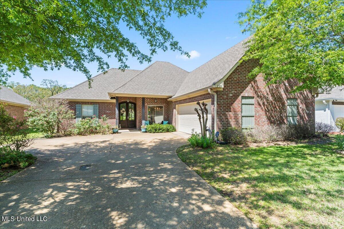 225 Rue Beau Chene Ridgeland, MS 39157 - Photo 1 of 28 01-A7R07314