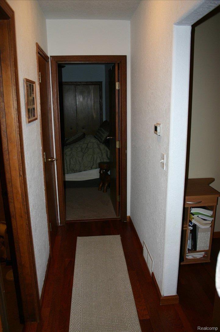 1651 East Erie Road Erie, MI 48133 - Photo 13 of 21 Hallway