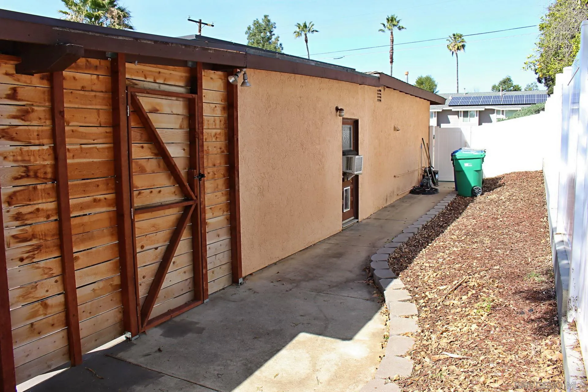 9272 Carthay Circle Spring Valley, CA 91977 - Photo 19 of 27 Gallery Image 19