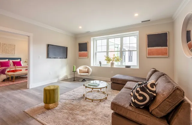 $4,150 | 61 County Street, Unit 305, Dover, MA 02030