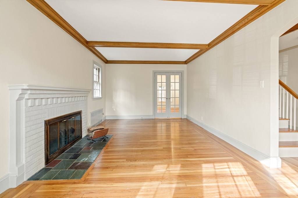 316 Russett Road Chestnut Hill, MA 02467 - Photo 15 of 38
