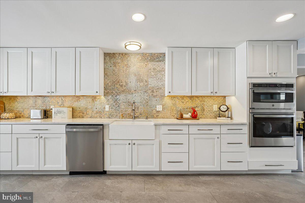 9500 Holsey Road Damascus, MD 20872 - Photo 17 of 82 Gourmet Kitchen