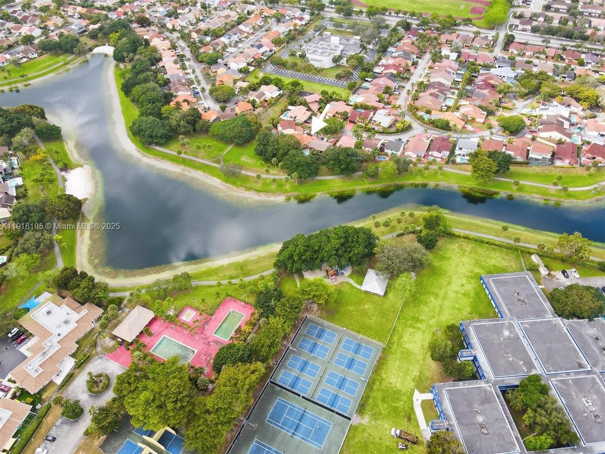 9231 Southwest 150th Avenue Miami, FL 33196 - Photo 50 of 51 view of an outdoor space