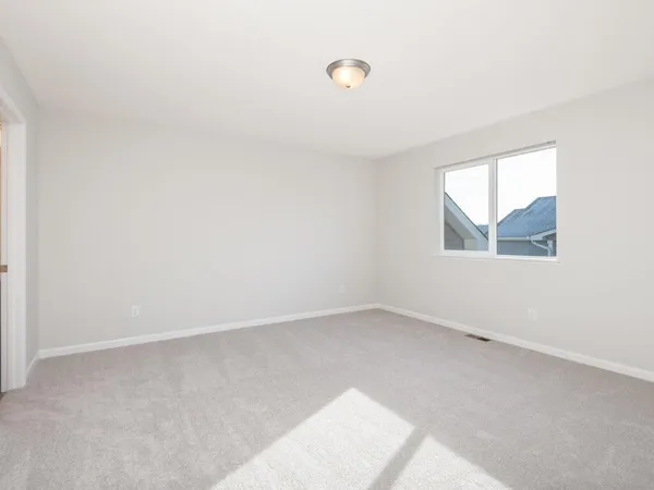 $380,900 | 938 Prestwick Drive, Belle Plaine, MN 56011