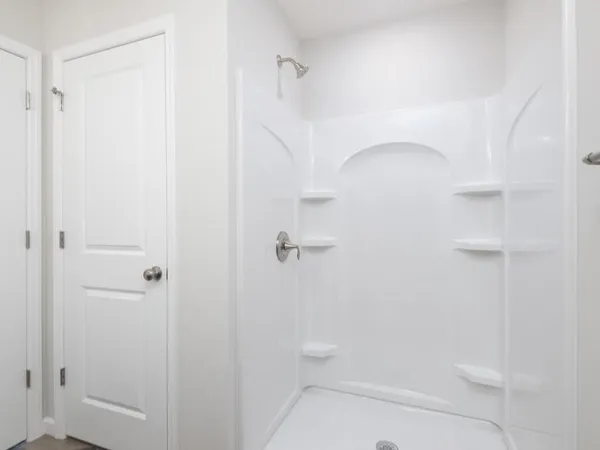 $380,900 | 938 Prestwick Drive, Belle Plaine, MN 56011