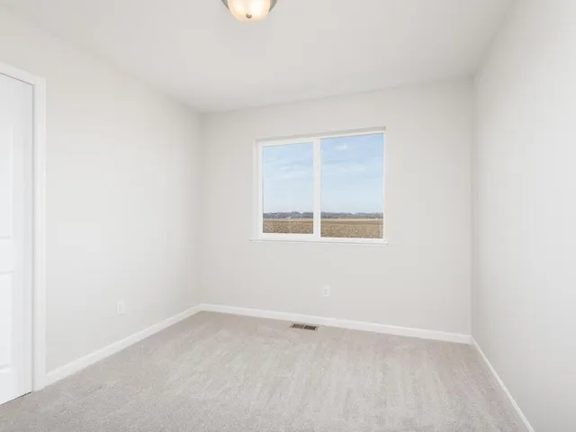 $380,900 | 938 Prestwick Drive, Belle Plaine, MN 56011