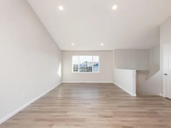 $380,900 | 938 Prestwick Drive, Belle Plaine, MN 56011