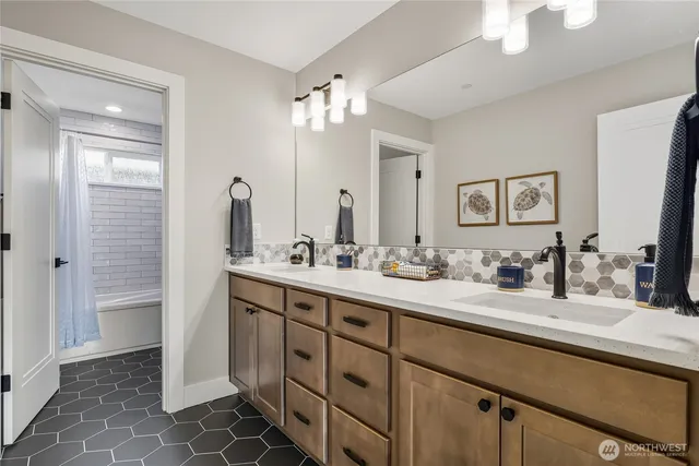 $2,848,000 | 15525 Northeast 60th Street, Redmond, WA 98052