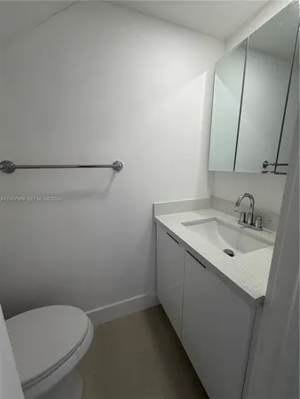 $2,500 | 1550 West 7th Court, Unit 18, Hialeah, FL 33010