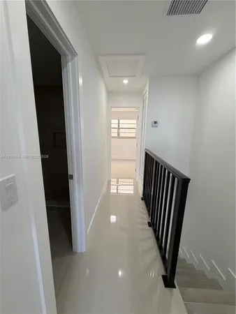 $2,500 | 1550 West 7th Court, Unit 18, Hialeah, FL 33010