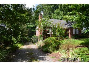 112 Kingsgate Road Asheville, NC 28805 - Photo 3 of 24 Gallery Image 3