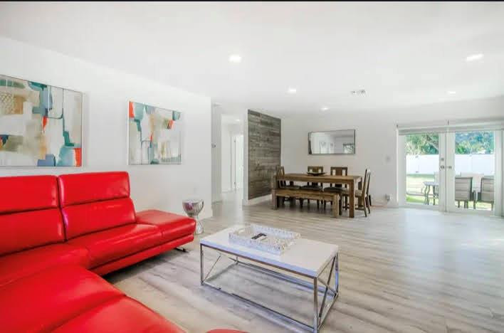 1610 North Park Road Hollywood, FL 33021 - Photo 3 of 18 Photo 3