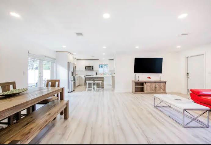 1610 North Park Road Hollywood, FL 33021 - Photo 4 of 18 Photo 4