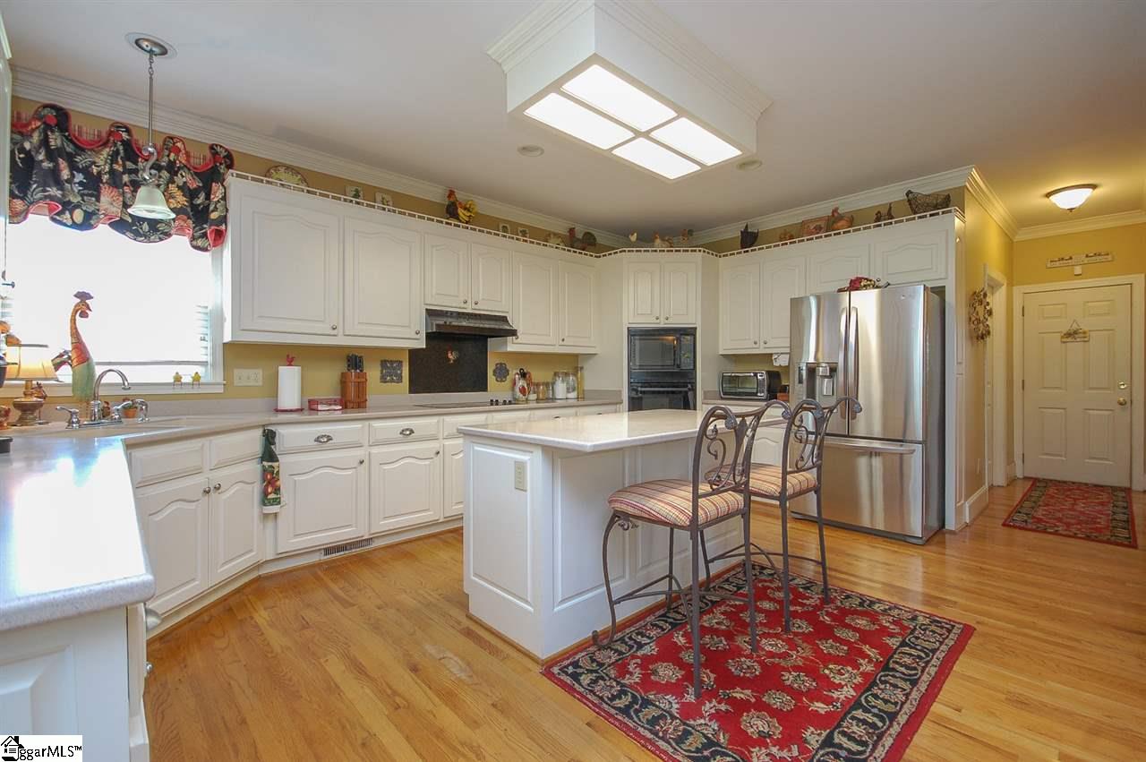 501 Silver Ridge Drive Greer, SC 29651 - Photo 5 of 35