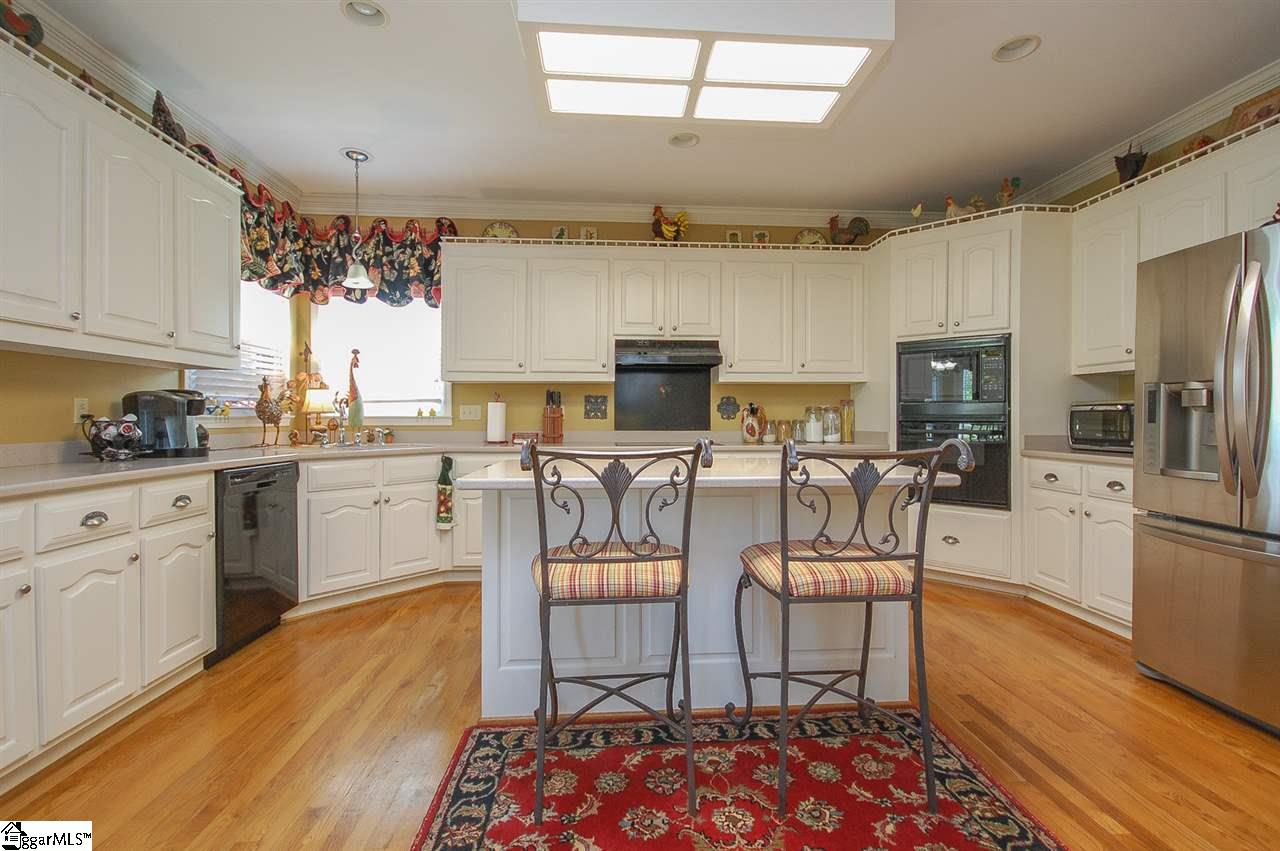 501 Silver Ridge Drive Greer, SC 29651 - Photo 7 of 35