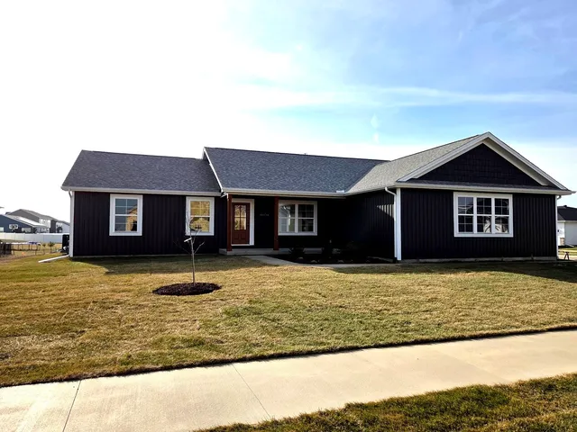 $535,000 | 2203 Corrigan Way, Normal, IL 61761