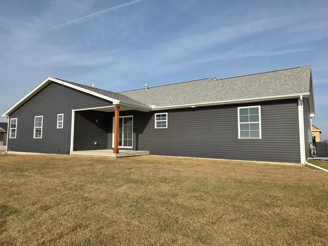 $535,000 | 2203 Corrigan Way, Normal, IL 61761
