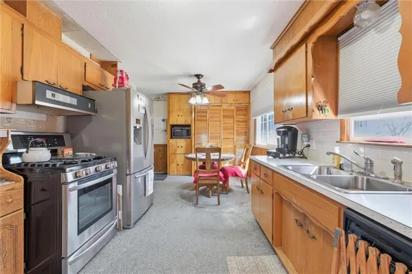 $275,000 | 713 South Sunset Drive, Olathe, KS 66061