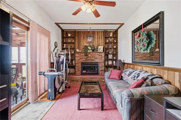$275,000 | 713 South Sunset Drive, Olathe, KS 66061
