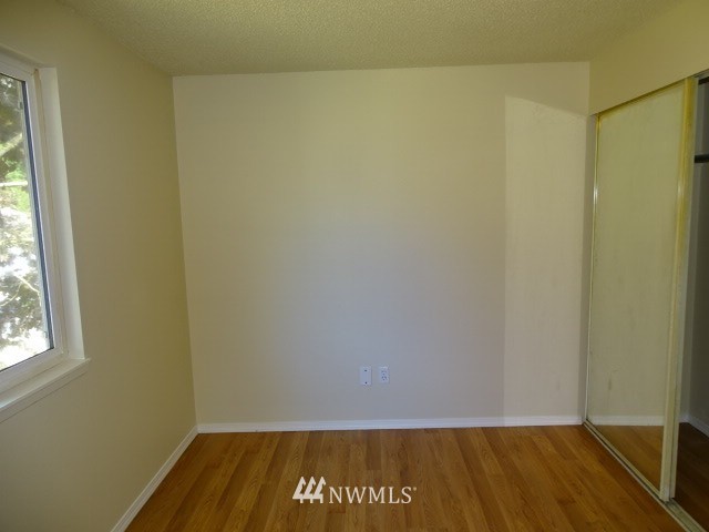 926 205th Place Southeast Bothell, WA 98012 - Photo 13 of 21 Gallery Image 13