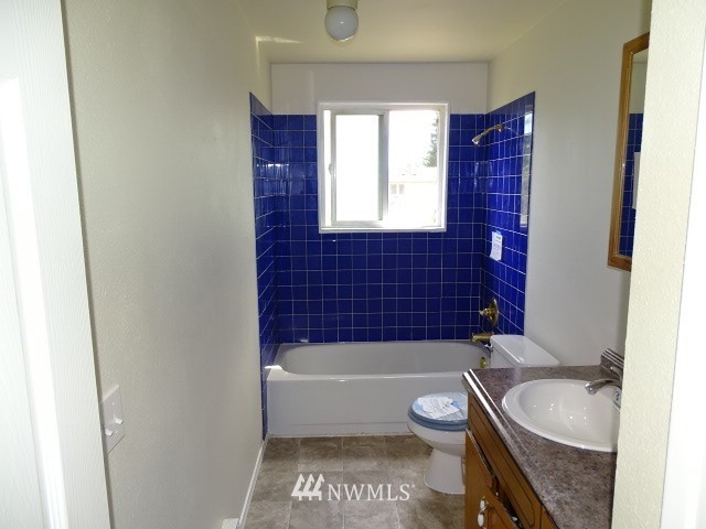 926 205th Place Southeast Bothell, WA 98012 - Photo 15 of 21 Gallery Image 15