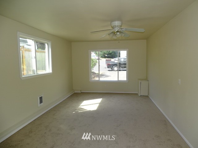 926 205th Place Southeast Bothell, WA 98012 - Photo 18 of 21 Gallery Image 18