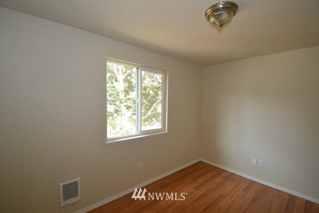 926 205th Place Southeast Bothell, WA 98012 - Photo 7 of 21 Gallery Image 7