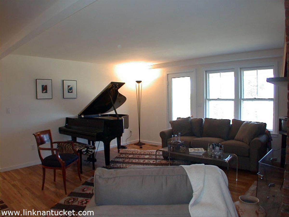 30 Monomoy Road Nantucket, MA 02554 - Photo 12 of 19 Gallery Image 12
