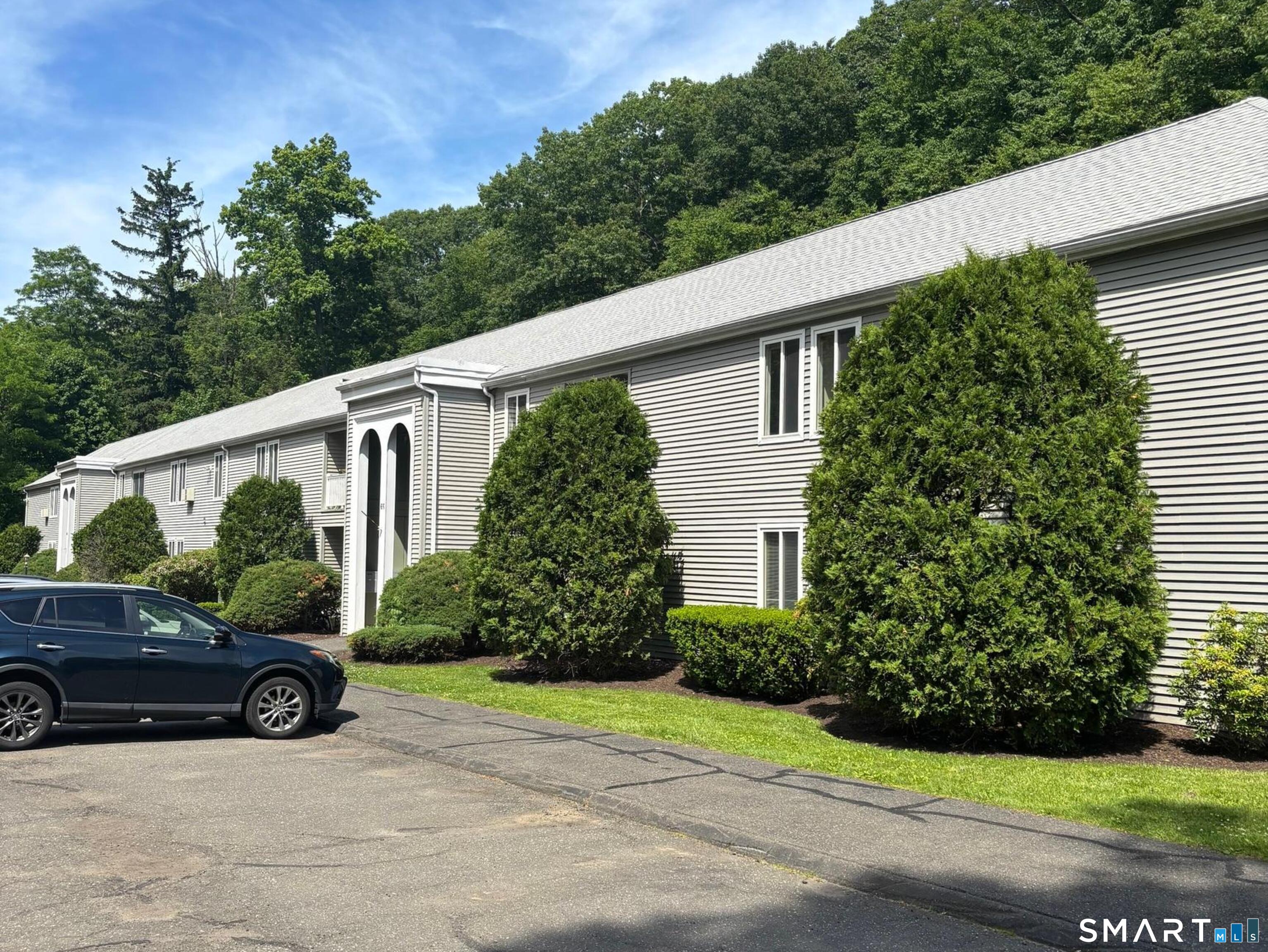 66 Nashville Road, Unit J Bethel, CT 06801 - Photo 15 of 17